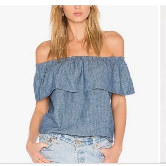 Levi’s off the shoulder denim chambray top for Women. Size Medium. EUC. - Picture 1 of 8